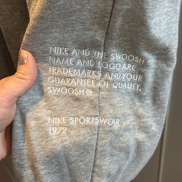 Nike Swoosh pants sz medium - Picture 9 of 9